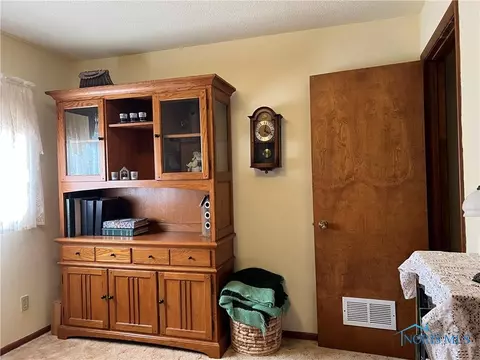 121 W Baldwin Ave, Paulding, OH 45879 photo 17