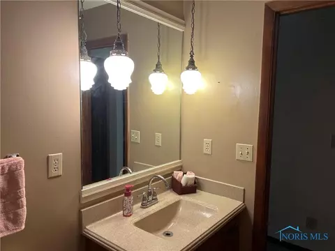 121 W Baldwin Ave, Paulding, OH 45879 photo 13