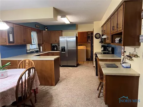 121 W Baldwin Ave, Paulding, OH 45879 photo 5