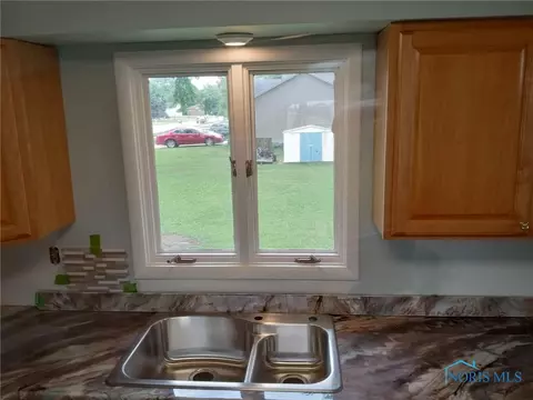 5935 Clover Ln, Walbridge, OH 43465 photo 27