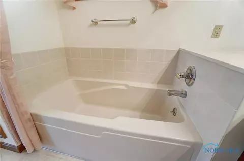 753 Timberview Dr, Findlay, OH 45840 photo 25