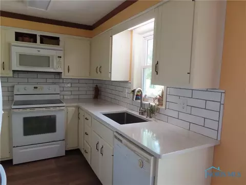 213 Brown Dr, Bryan, OH 43506 photo 7