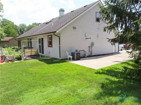 213 Brown Dr, Bryan, OH 43506 photo 4