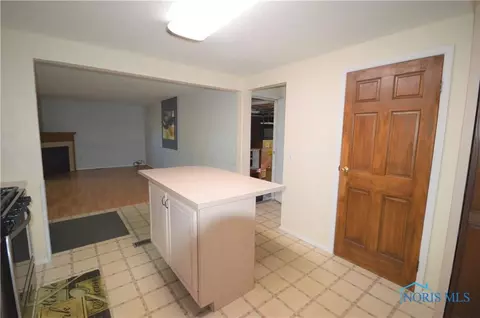 3856 Farmbrook Dr, Sylvania, OH 43560 photo 14