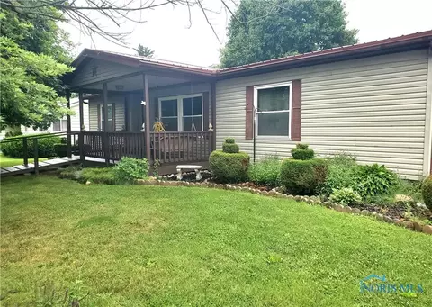 209 Taylor Dr, West Unity, OH 43570 photo 4