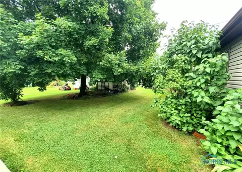 209 Taylor Dr, West Unity, OH 43570 photo 12