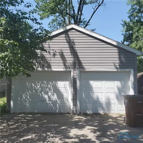 308 E Baldwin Ave, Paulding, OH 45879 photo 2