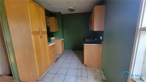 642 Ranch Dr, Toledo, OH 43607 photo 4
