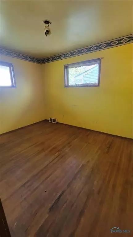 642 Ranch Dr, Toledo, OH 43607 photo 9