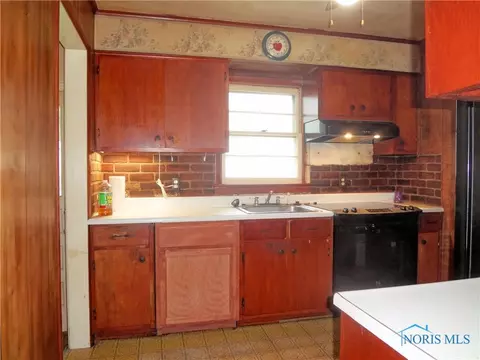 827 Turner Ave, Toledo, OH 43607 photo 3