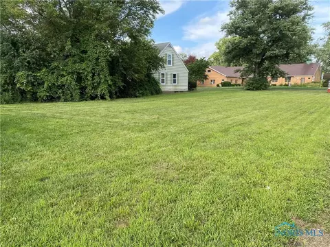 609 Cuthbert Rd, Toledo, OH 43607 photo 4