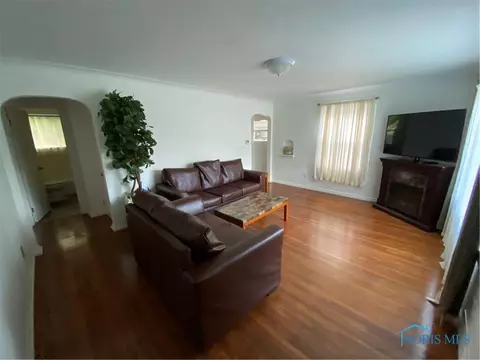 609 Cuthbert Rd, Toledo, OH 43607 photo 7