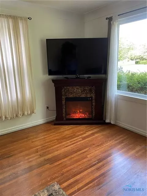 609 Cuthbert Rd, Toledo, OH 43607 photo 6