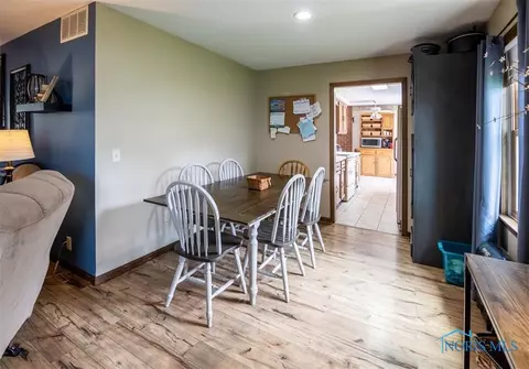 721 W Lima Ave, Ada, OH 45810 photo 5