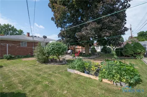 2838 E Sullivan Dr, Toledo, OH 43613 photo 14