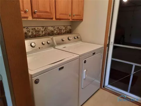 1506 Winter Forest Cir, Bryan, OH 43506 photo 8