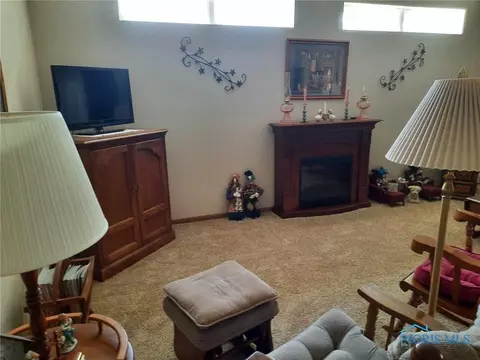 1506 Winter Forest Cir, Bryan, OH 43506 photo 2