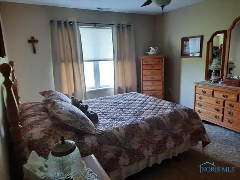 1506 Winter Forest Cir, Bryan, OH 43506 photo 11