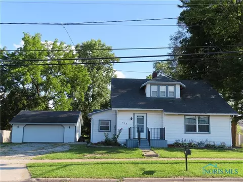 724 E Wilson St, Bryan, OH 43506 photo 1