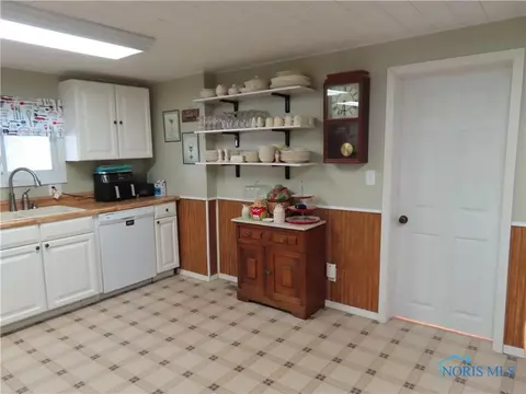 724 E Wilson St, Bryan, OH 43506 photo 9