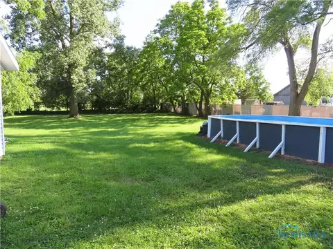 724 E Wilson St, Bryan, OH 43506 photo 5