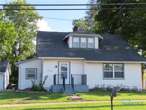 724 E Wilson St, Bryan, OH 43506 photo 2