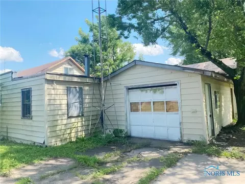 702 S Main St, Bryan, OH 43506 photo 3