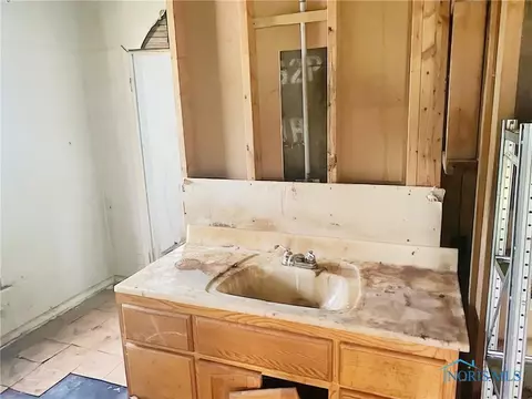 702 S Main St, Bryan, OH 43506 photo 8