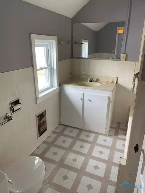 656 E Second St, Ottawa, OH 45875 photo 6
