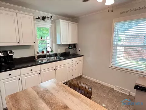 111 Elbar Dr, Bryan, OH 43506 photo 9