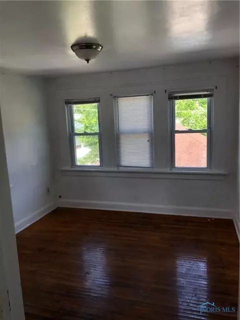 1716 Perth St, Toledo, OH 43607 photo 3