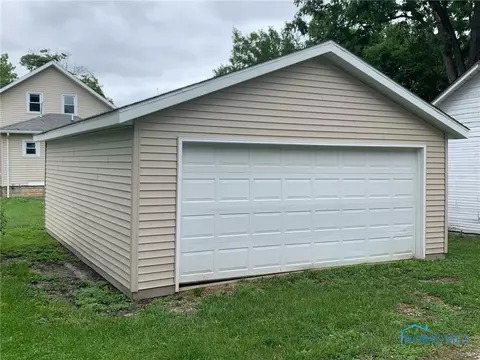 209 S Cherry St, Bryan, OH 43506 photo 14