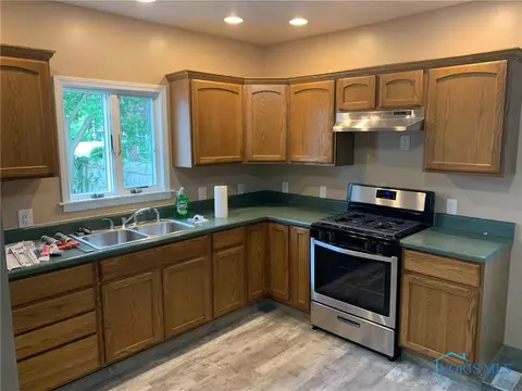 209 S Cherry St, Bryan, OH 43506 photo 7
