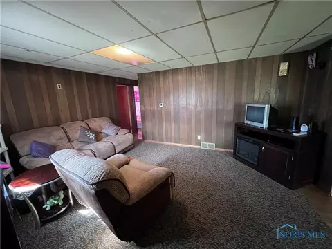 1002 S Conwell Ave, Willard, OH 44890 photo 8