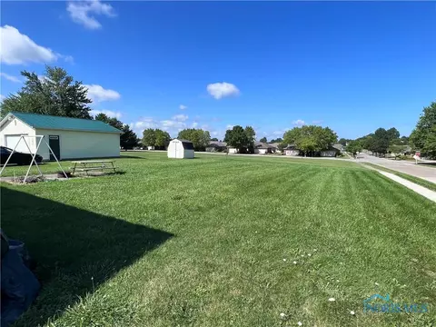 1002 S Conwell Ave, Willard, OH 44890 photo 3
