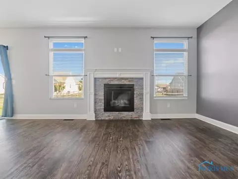 6572 Wesley Dr, Walbridge, OH 43465 photo 9