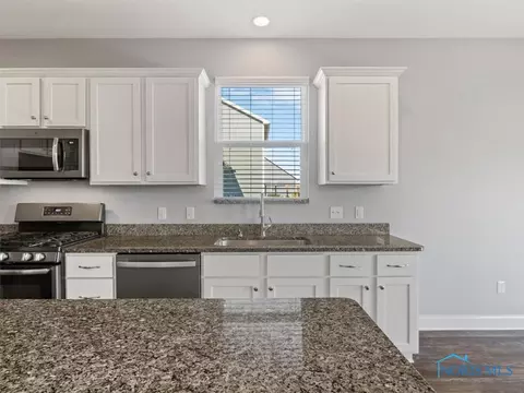 6572 Wesley Dr, Walbridge, OH 43465 photo 12