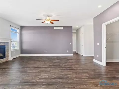 6572 Wesley Dr, Walbridge, OH 43465 photo 11