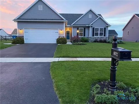 6572 Wesley Dr, Walbridge, OH 43465 photo 1