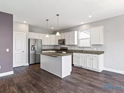 6572 Wesley Dr, Walbridge, OH 43465 photo 14