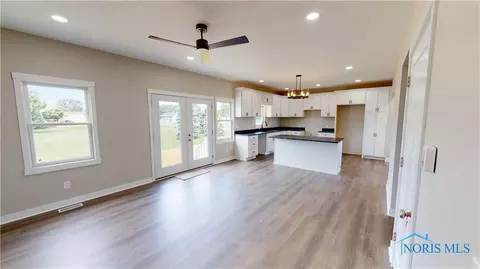 126 Andrea Dr, Clyde, OH 43410 photo 7