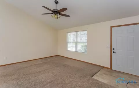 2053 Redbud Ln, Delta, OH 43515 photo 5