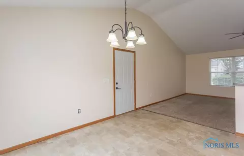 2053 Redbud Ln, Delta, OH 43515 photo 9