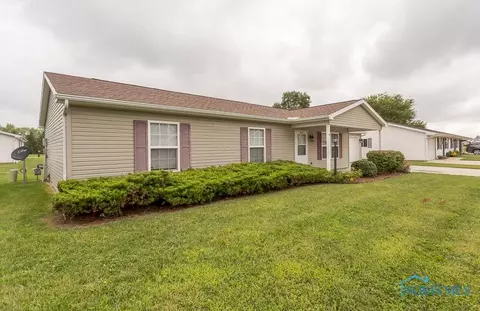 2053 Redbud Ln, Delta, OH 43515 photo 3