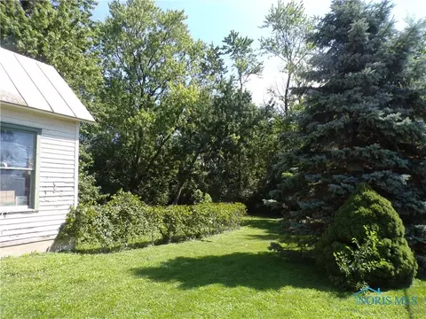 220 Bell Ave, Findlay, OH 45840 photo 4