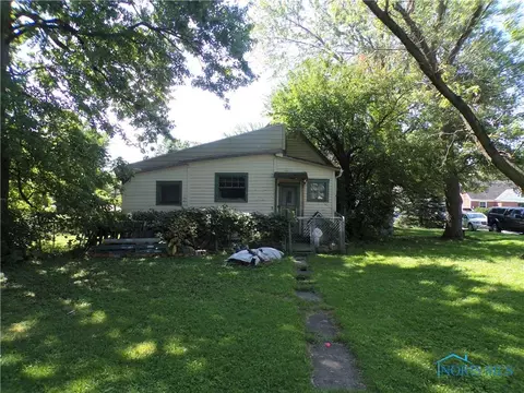 220 Bell Ave, Findlay, OH 45840 photo 2