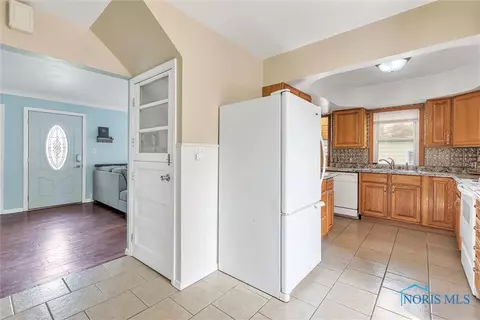231 Ely Ave, Findlay, OH 45840 photo 10