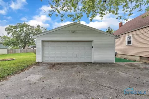 231 Ely Ave, Findlay, OH 45840 photo 32