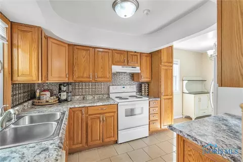 231 Ely Ave, Findlay, OH 45840 photo 12