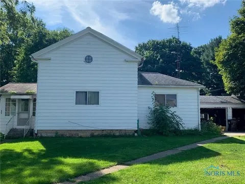 704 N Cedar St, West Unity, OH 43570 photo 2